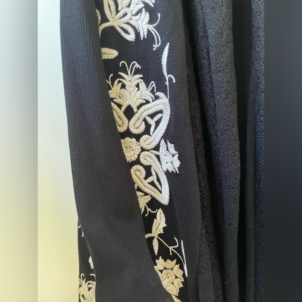 Long Wool Cardigan with Floral Embroidery and Pointelle Lace - Picture 5 of 6